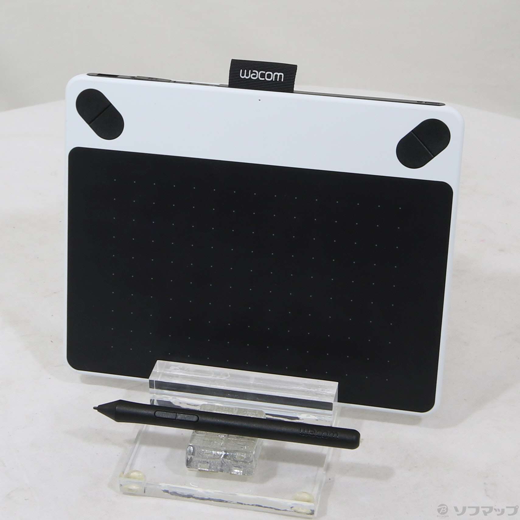 アキラ様【中古箱あり/替芯セットつき】Wacom Intuos Medium アキラ様【中古箱あり/替芯セットつき】Wacom Intuos Medium