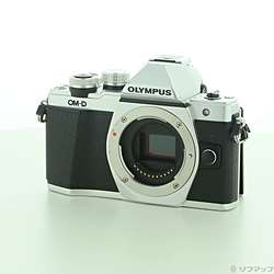 OM-D E-M10 MarkII ボディー