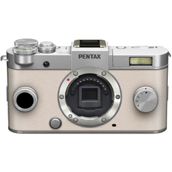 PENTAX Q-S1（オーダーカラー・ブライトシルバー/クリーム） ボディ（レンズ別売）／デジタル一眼　030   ［ボディ単体］