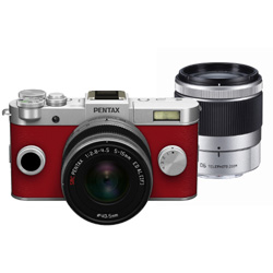 PENTAX Q-S1（オーダーカラー・ブライトシルバー/カーマインレッド） ダブルズームキット／デジタル一眼　031   ［ズームレンズ＋ズームレンズ］