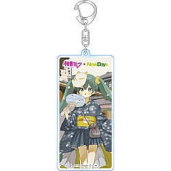初音ミク×NewDays　アクリルキーホルダー　maple