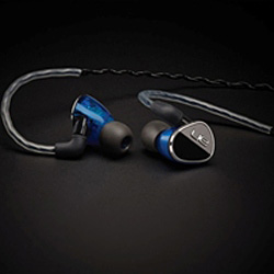 【極美品/完動品】Ultimate Ears UE900 付属品欠品無 名機 Amazon.co.jp: ロジクール 高遮断音性イヤホン UE900s : 家電＆カメラ