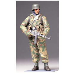 1/16 ワールドフィギュアシリーズ No．4 WWII ドイツ冬期装備歩兵（防寒戦闘服）