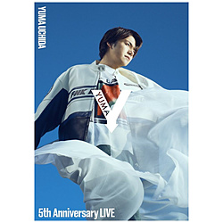 【特典対象】 YUMA UCHIDA 5th Anniversary LIVE「Y」 DVD ◆ソフマップ・アニメガ特典「複製サイン＆コメント入りブロマイド＋缶バッジ(76mm)」