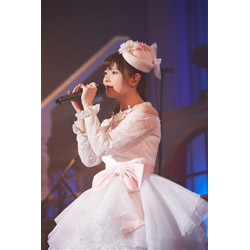 〔中古品〕竹達彩奈/ 竹達彩奈 BEST LIVE “apple feuille” 【ブルーレイ】