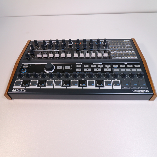 中古】MiniBrute2S アナログシンセサイザー [2133008409310] - リコレ