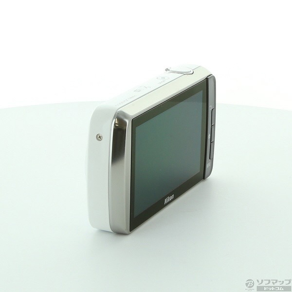 中古】COOLPIX S800c WH (1602万画素／5倍／ホワイト／SDHC