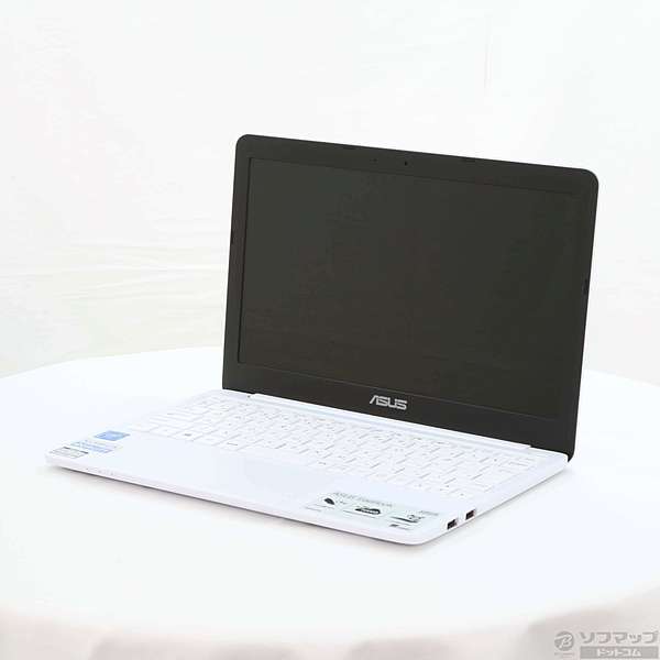 ASUS EeeBook X205TA ノートパソコン　ホワイトノートPC