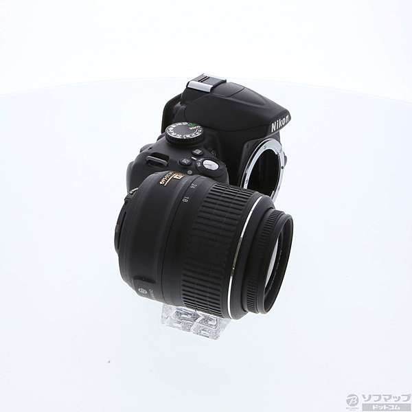 中古】Nikon D3000 AF-S 18-55 VR レンズキット [2133010395434
