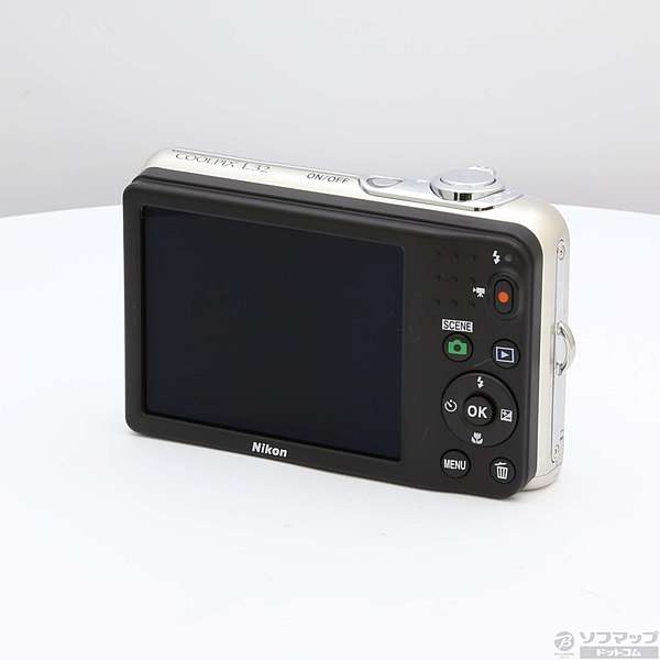 中古】COOLPIX L32 (2005万画素／5倍／シルバー／SDXC) [2133011427110