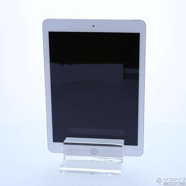 中古】iPad 第5世代 32GB シルバー NP1L2J／A docomo [2133013540657