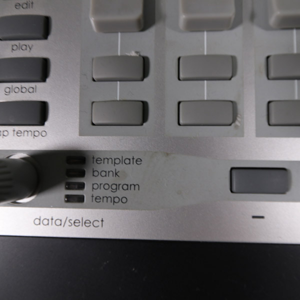 novation ReMOTE ZeRO SL  中古美品 中古】ReMOTE ZERO SL [2133017105494] - リコレ！|ビックカメラ