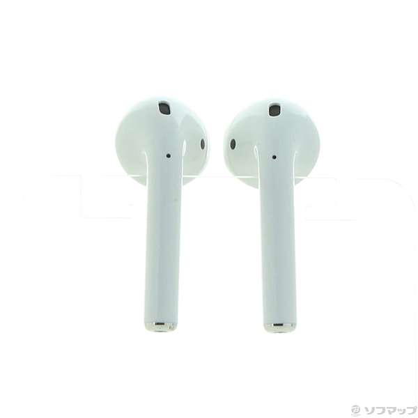 爆買い低価Apple AirPods MMEF2J/A（一世代前のモデル） ヘッドフォン/イヤフォン