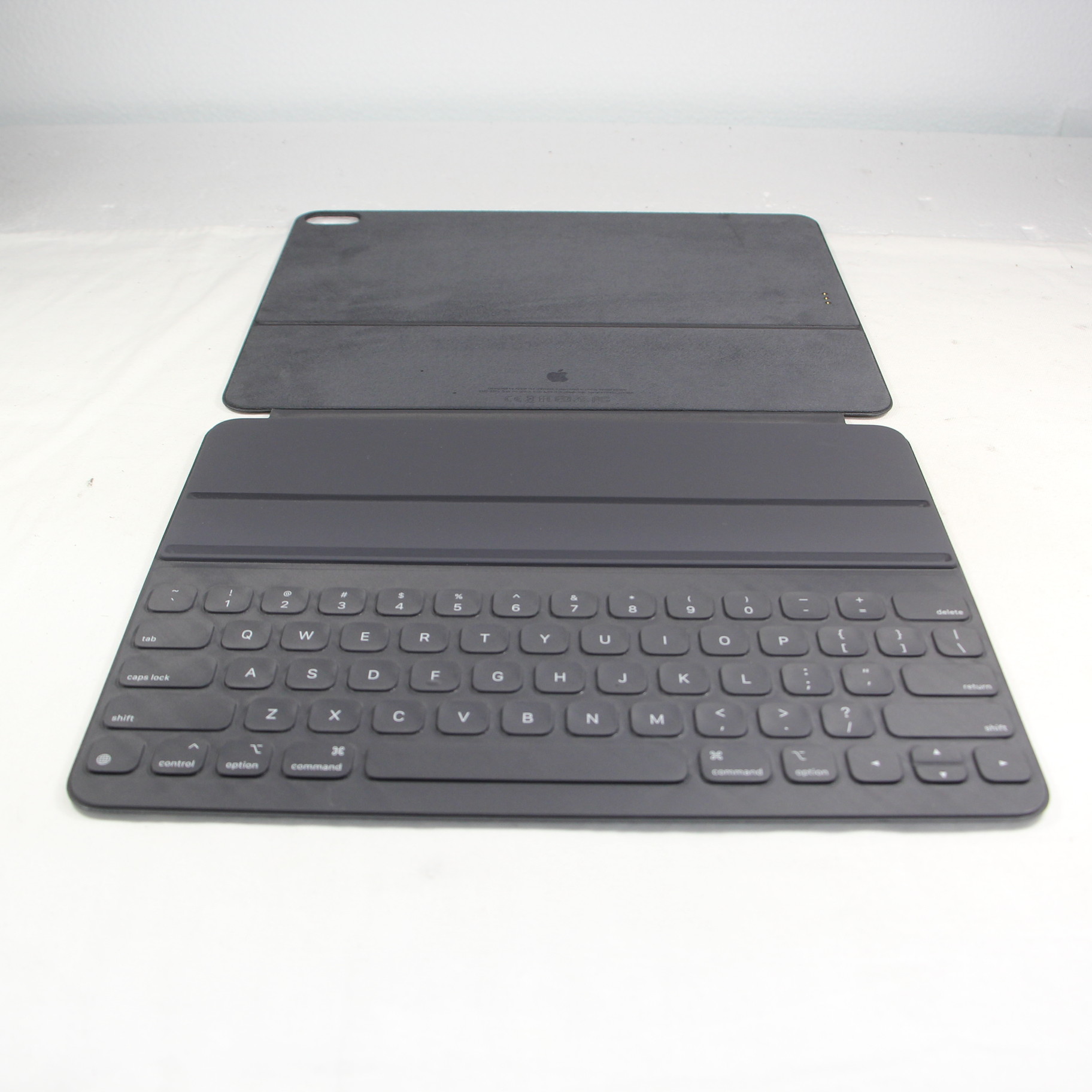中古】12.9インチ iPad Pro用 Smart Keyboard Folio 英語配列 MU8H2LL