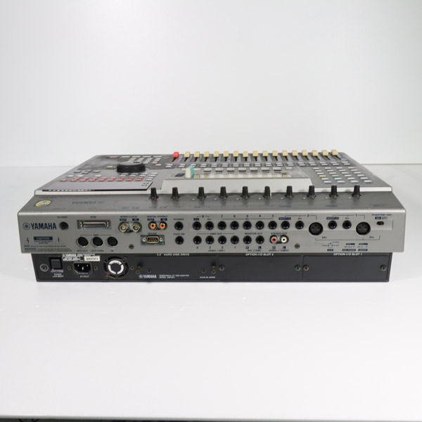 中古アンプ 2133026421745_4.jpg