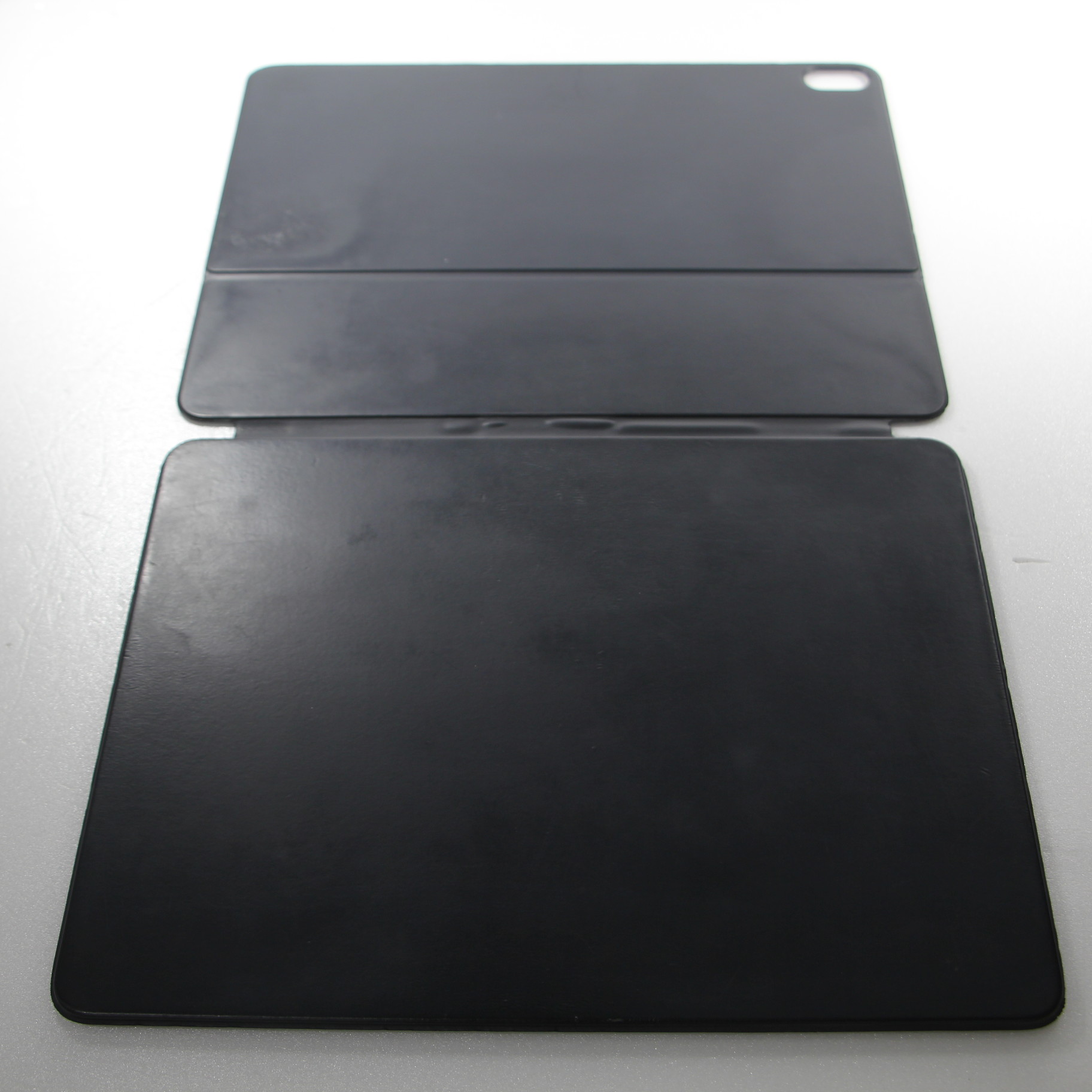 中古】12.9インチ iPad Pro用 Smart Keyboard Folio MU8H2J／A