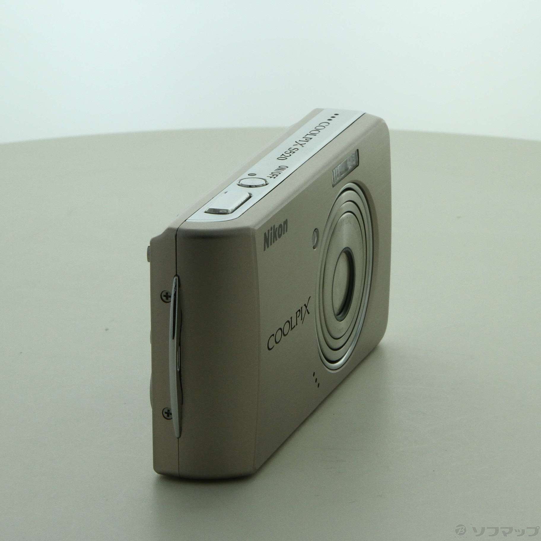 COOLPIX S520 (800万画素／3倍ズーム／ライトブロンズ)