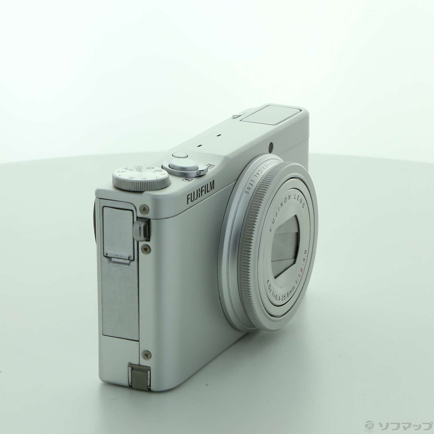 中古】FUJIFILM XQ1 (1200万画素／4倍／シルバー／SDXC) FX-XQ1S