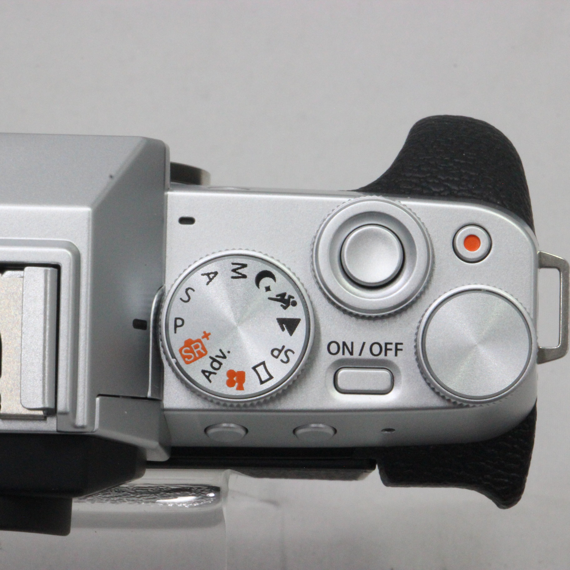 カメラ ビデオカメラ FUJIFILM X-T200 X-T200WZLK-S ダブルズームレンズキット シルバー