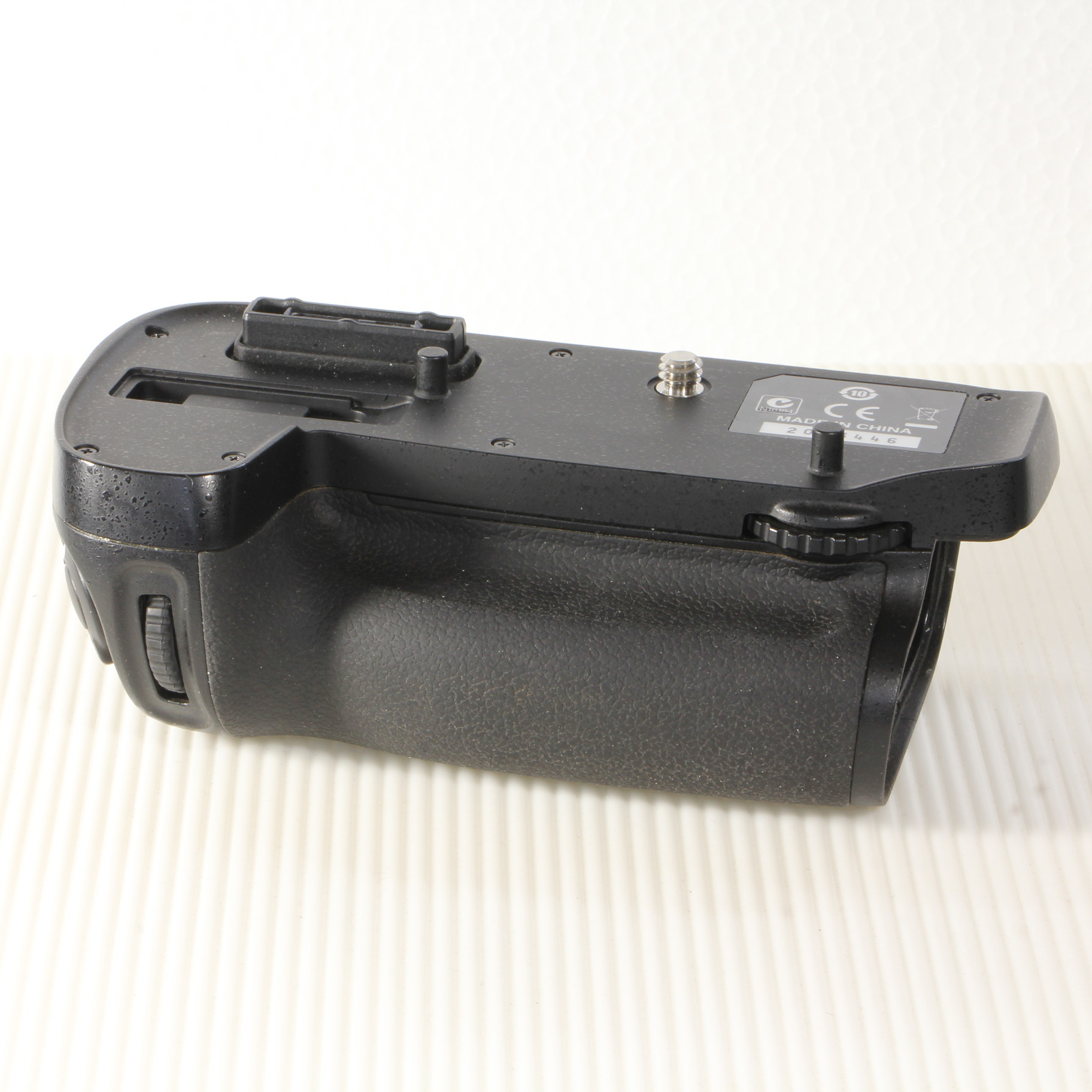 中古】MB-D15 (Nikon D7100用バッテリーパック) [2133029023434
