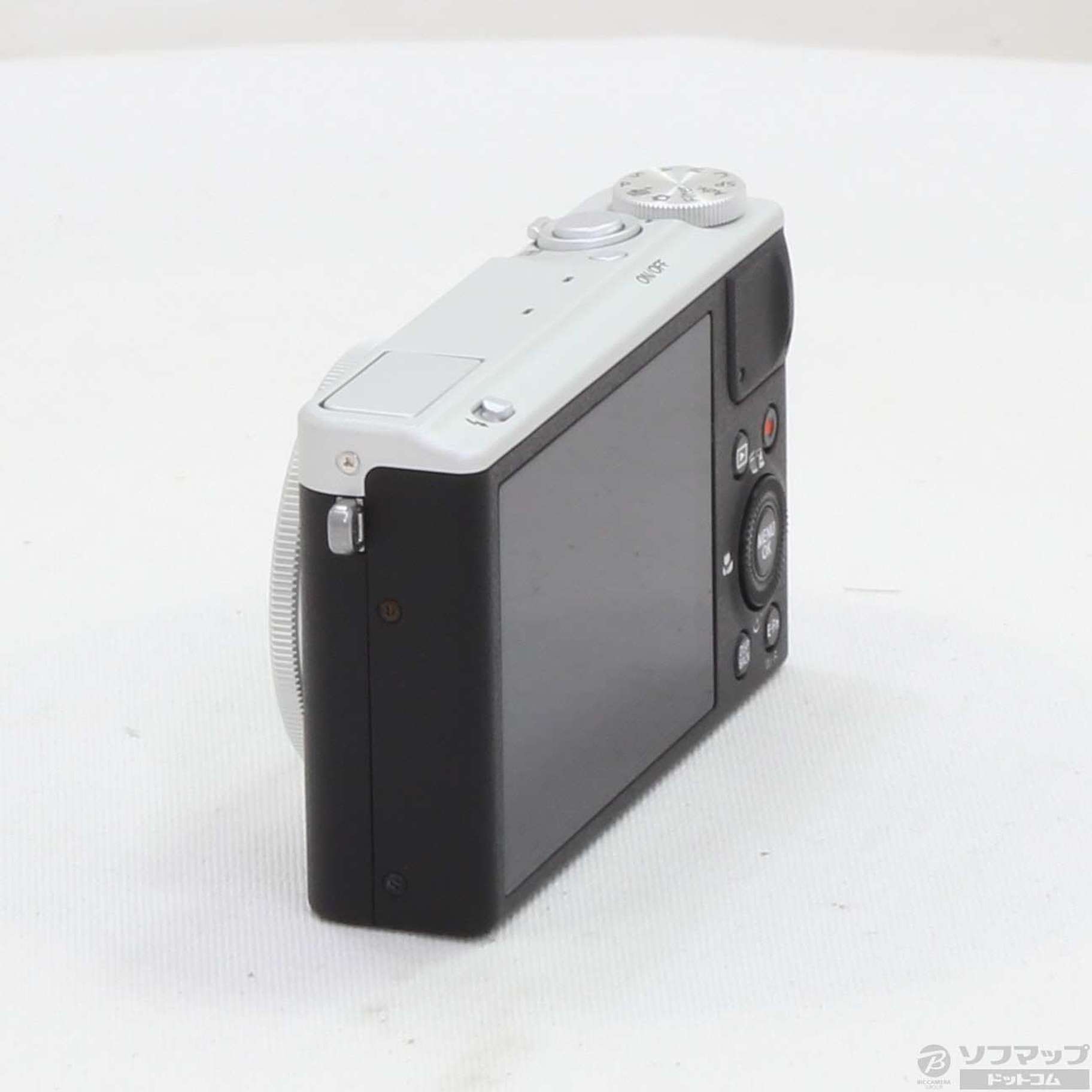 中古】FUJIFILM XQ2 (1200万画素／4倍／シルバー／SDXC) FX-XQ2S