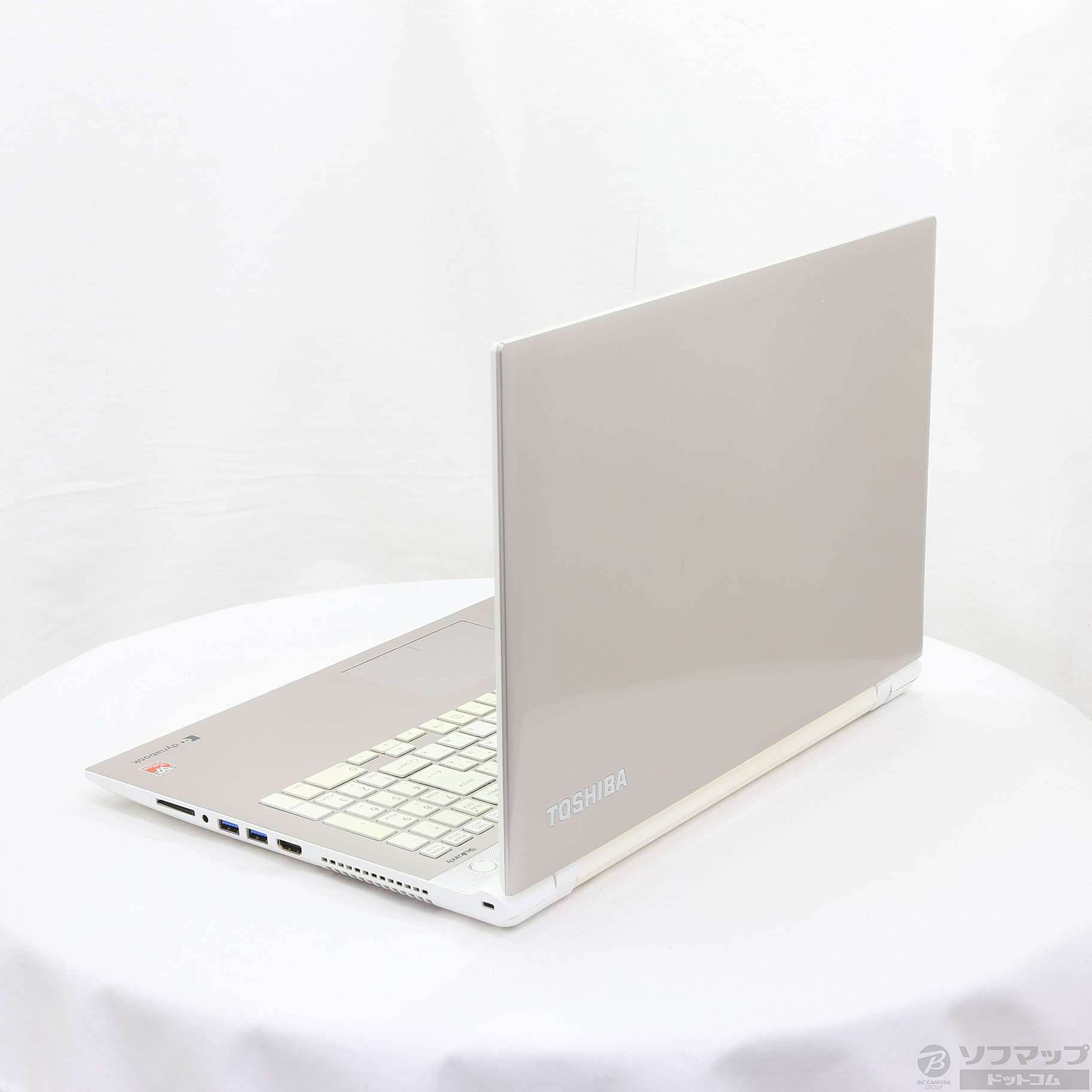 東芝 AB65/RGSD i7 SSD256GB GeForce 930M