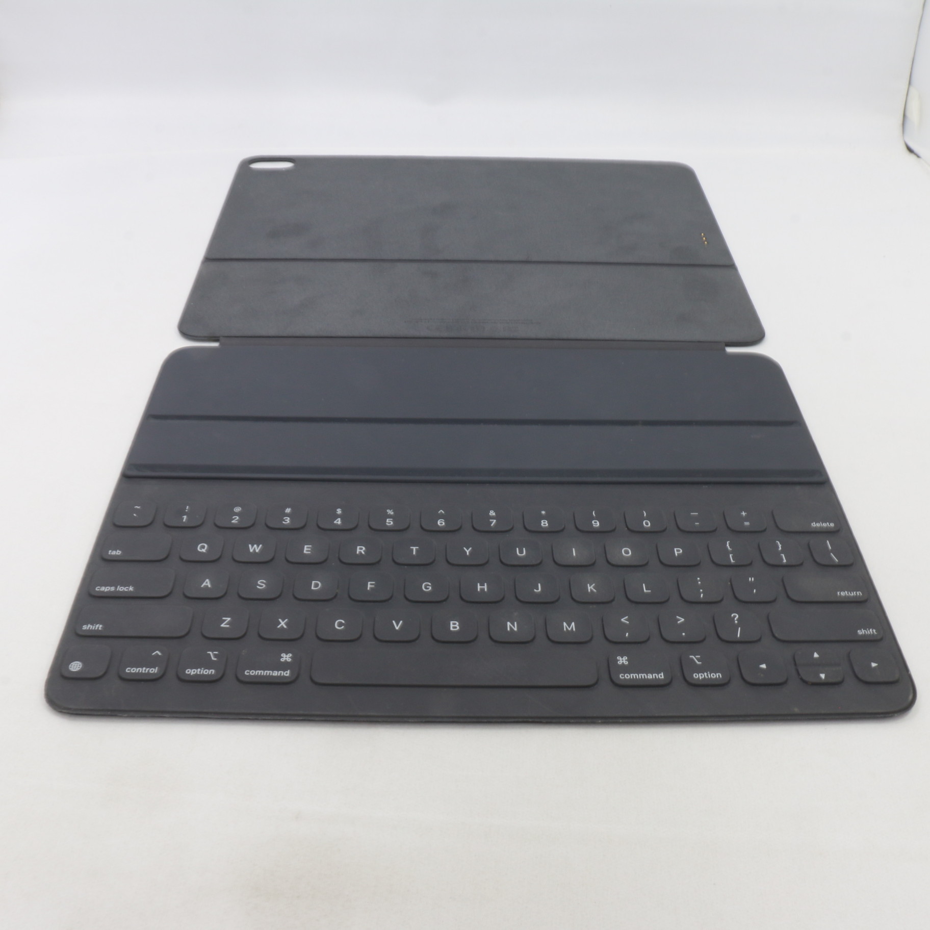 中古】12.9インチ iPad Pro用 Smart Keyboard Folio 英語配列 MU8H2LL