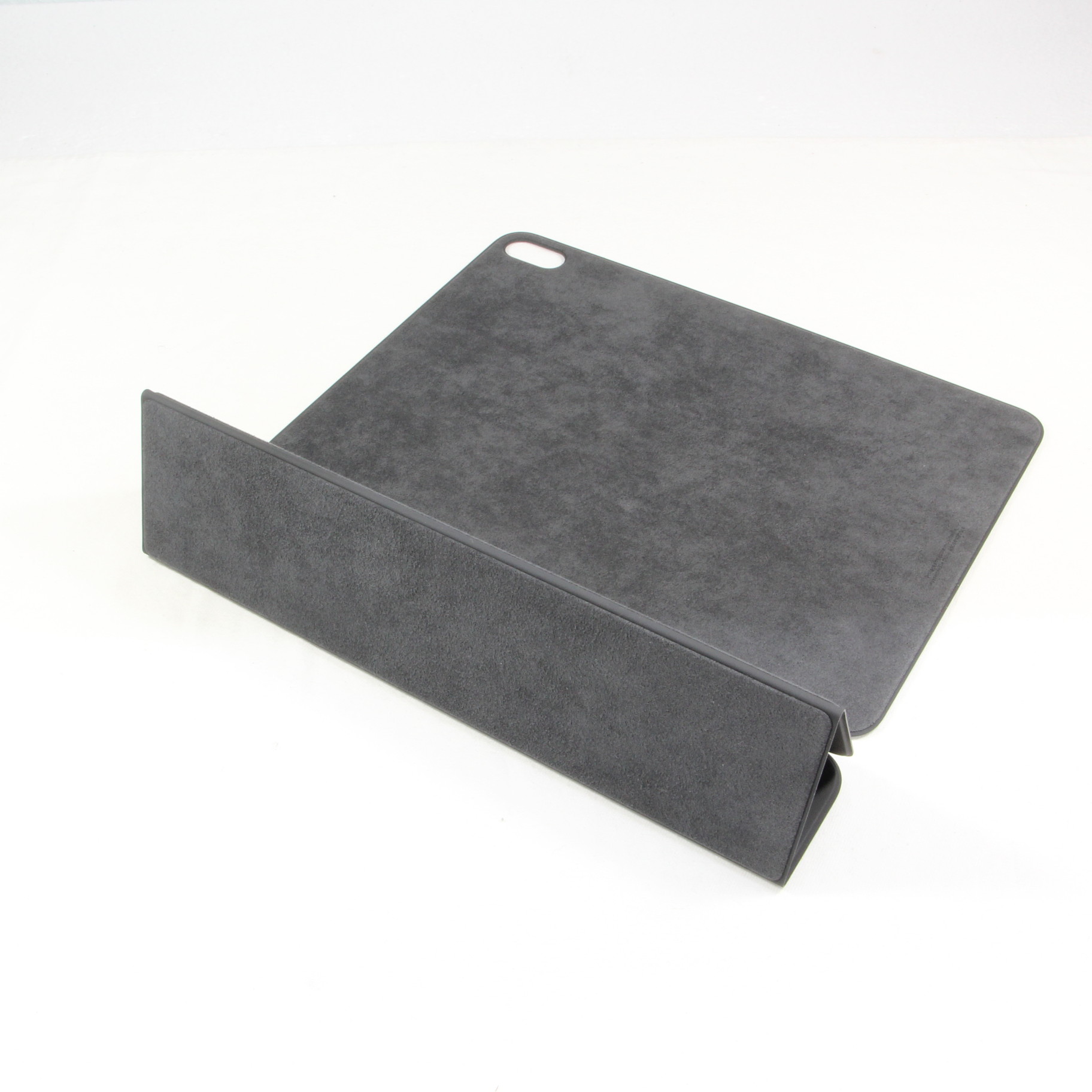 中古】iPad Air 第4世代用 Smart Folio MH0D3FE／A ブラック