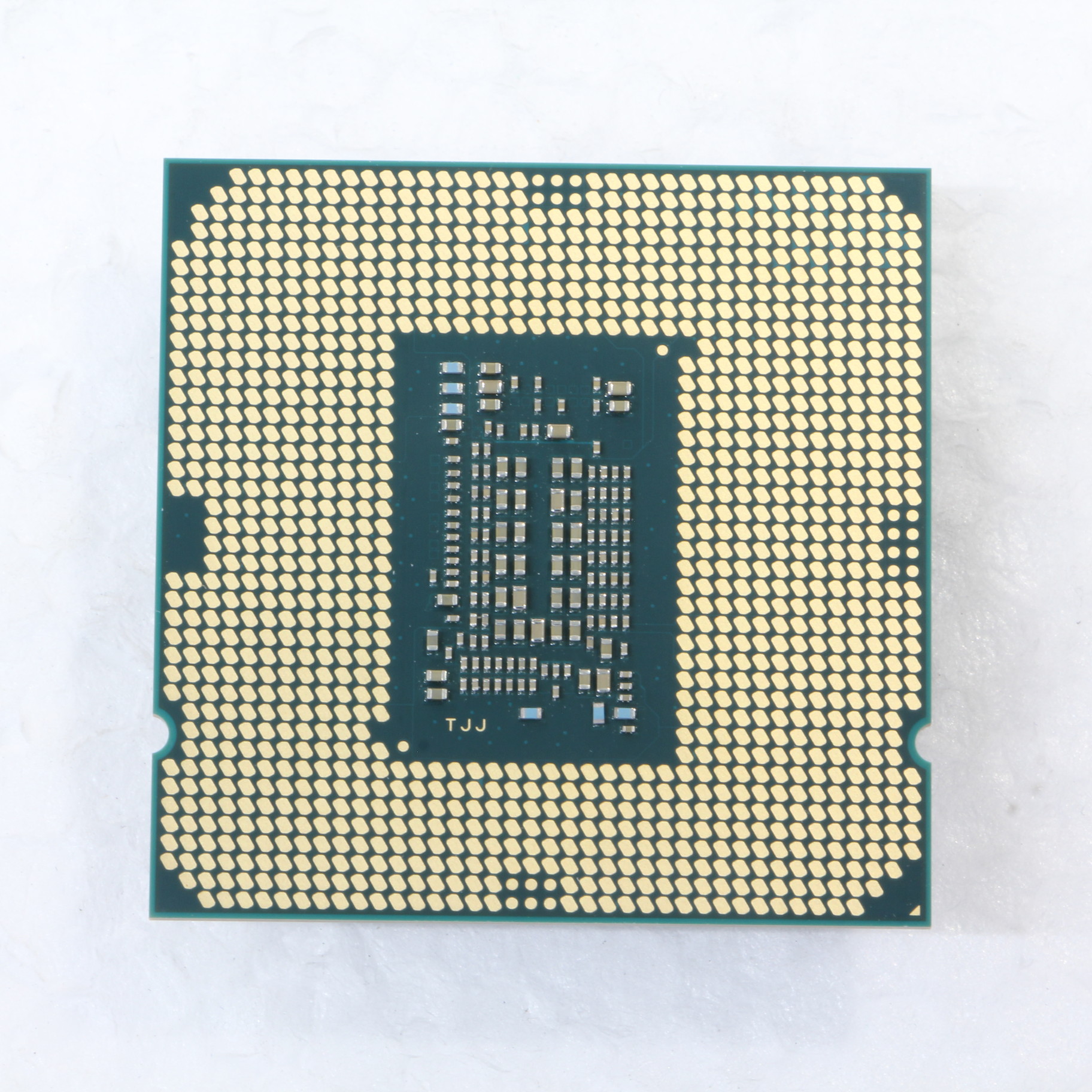 Intel Core i3-10300 【中古】　　　a35 中古】Core i3 10300 〔3.7GHz／LGA 1200〕 [2133030745608] - リコレ