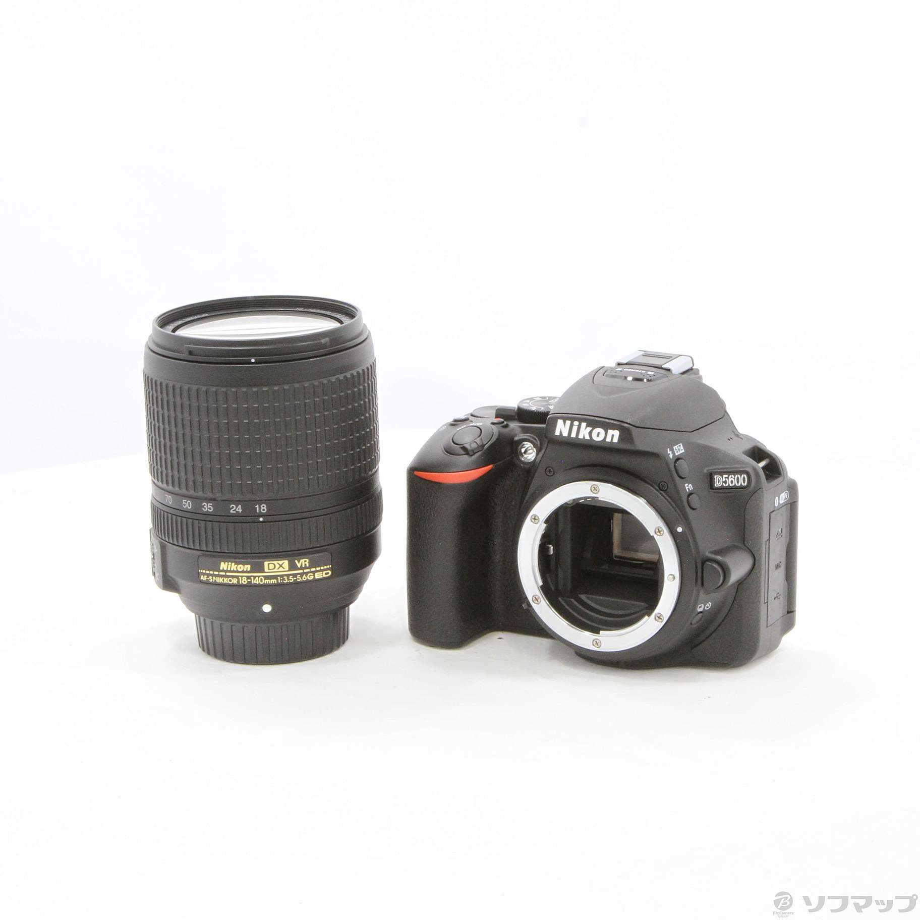 Nikon D5600 ダブルズームキット　2020.2月まで保証あり
