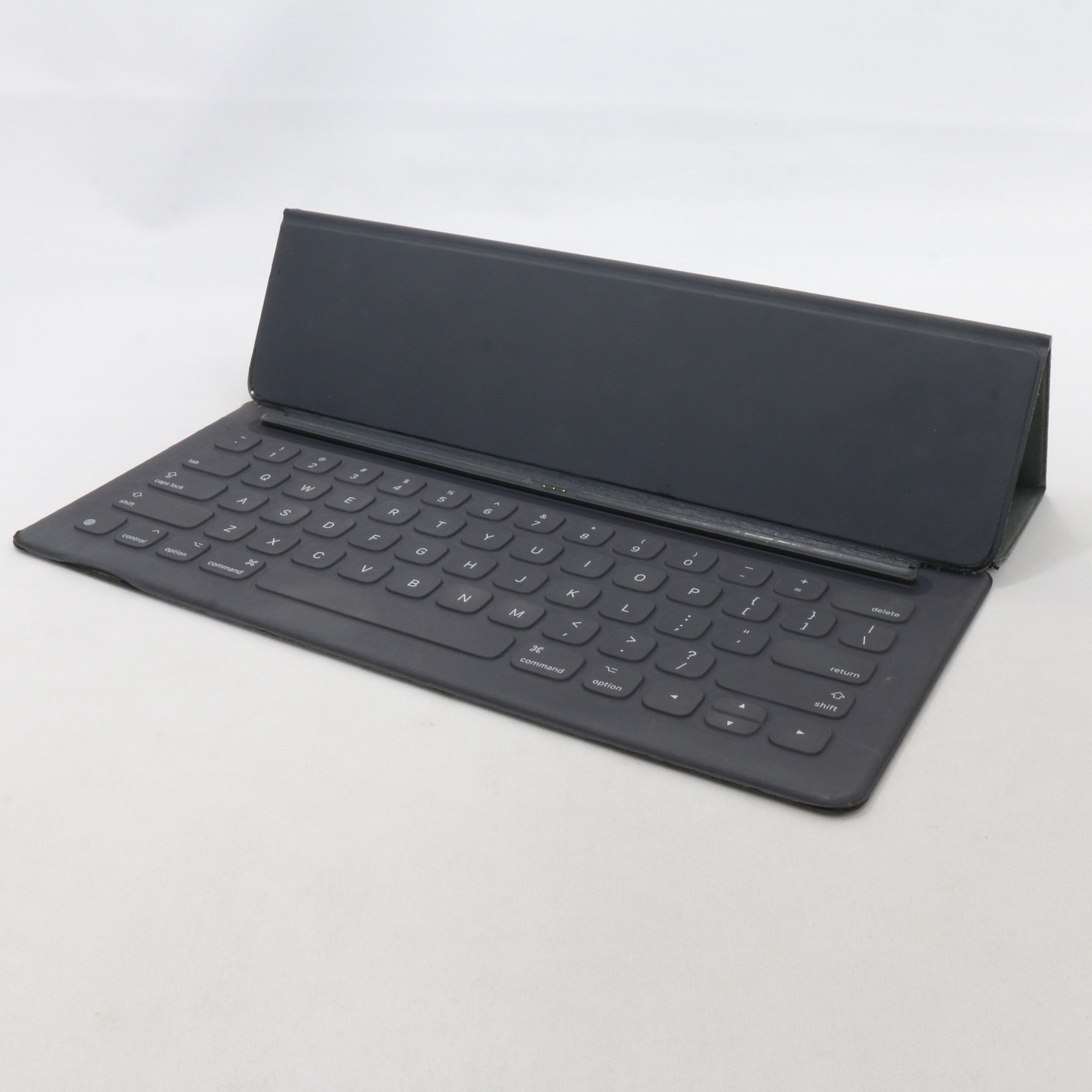 中古】12.9インチ iPad Pro用 Smart Keyboard 英語配列 MJYR2AM／A