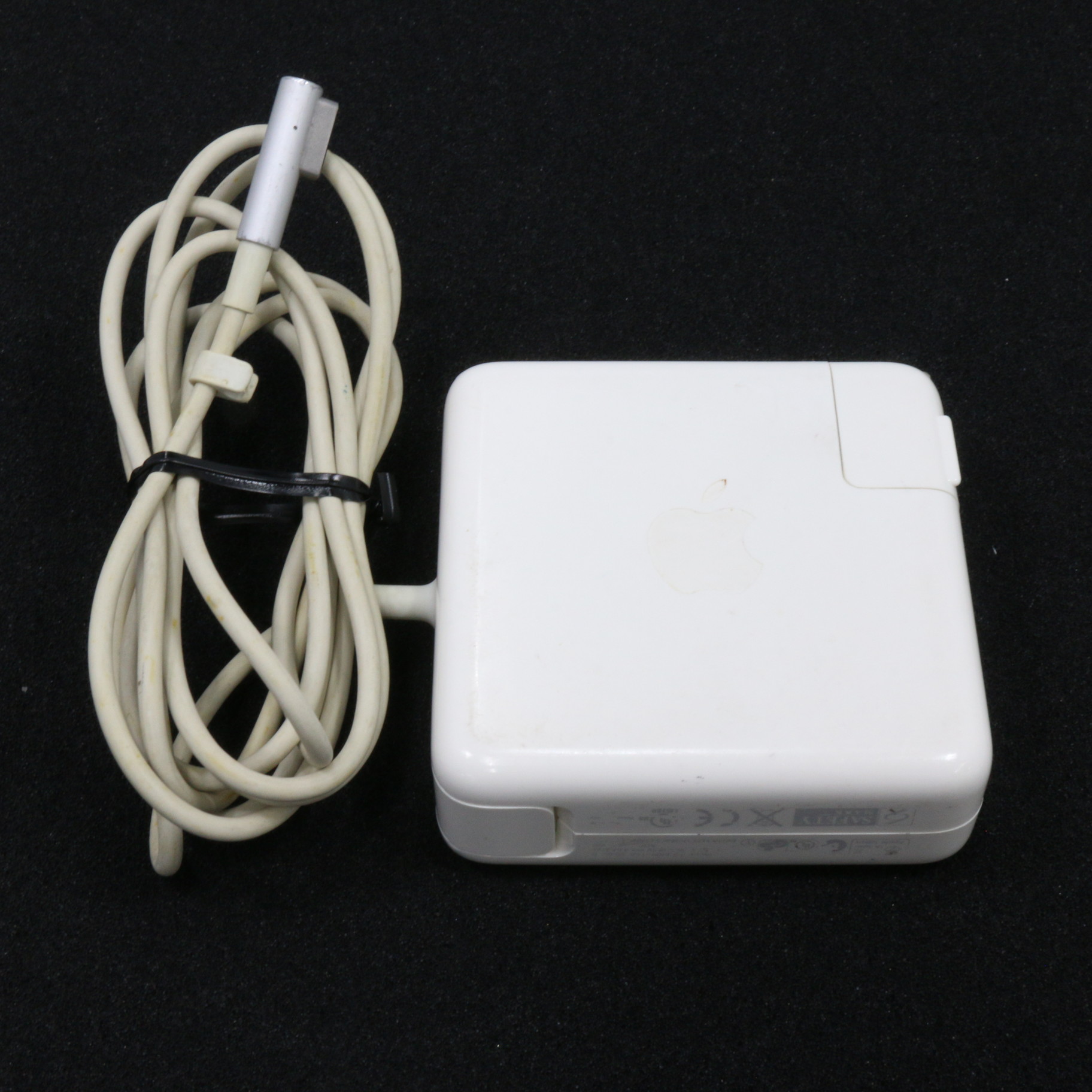 中古】Apple 85W MagSafe電源アダプタ MC556J／B [2133032649874