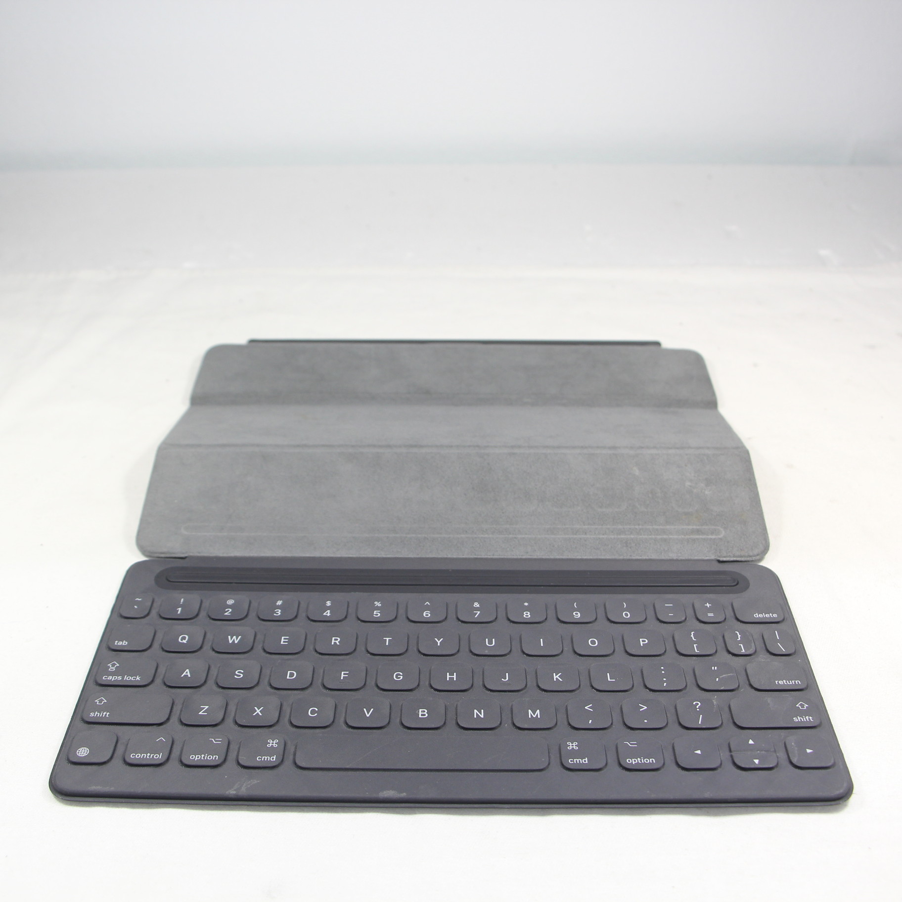 中古】10.5インチ iPad Pro用 Smart Keyboard 英語配列 MPTL2LL／A [2133032734358] -  リコレ！|ソフマップの中古通販サイト