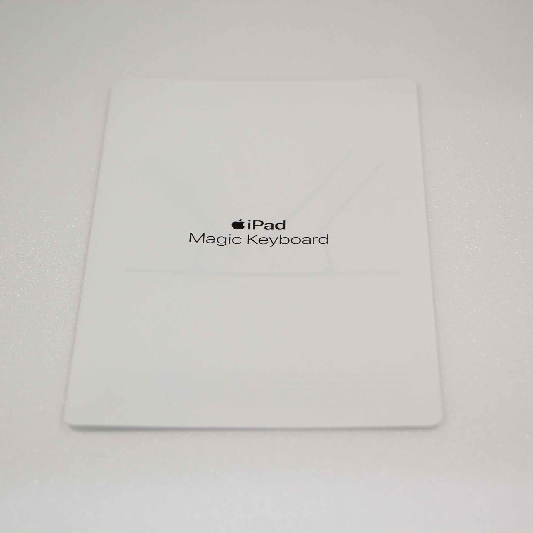 中古】11インチ iPad Pro 第2世代用 MagicKeyboard 日本語(JIS) MXQT2J