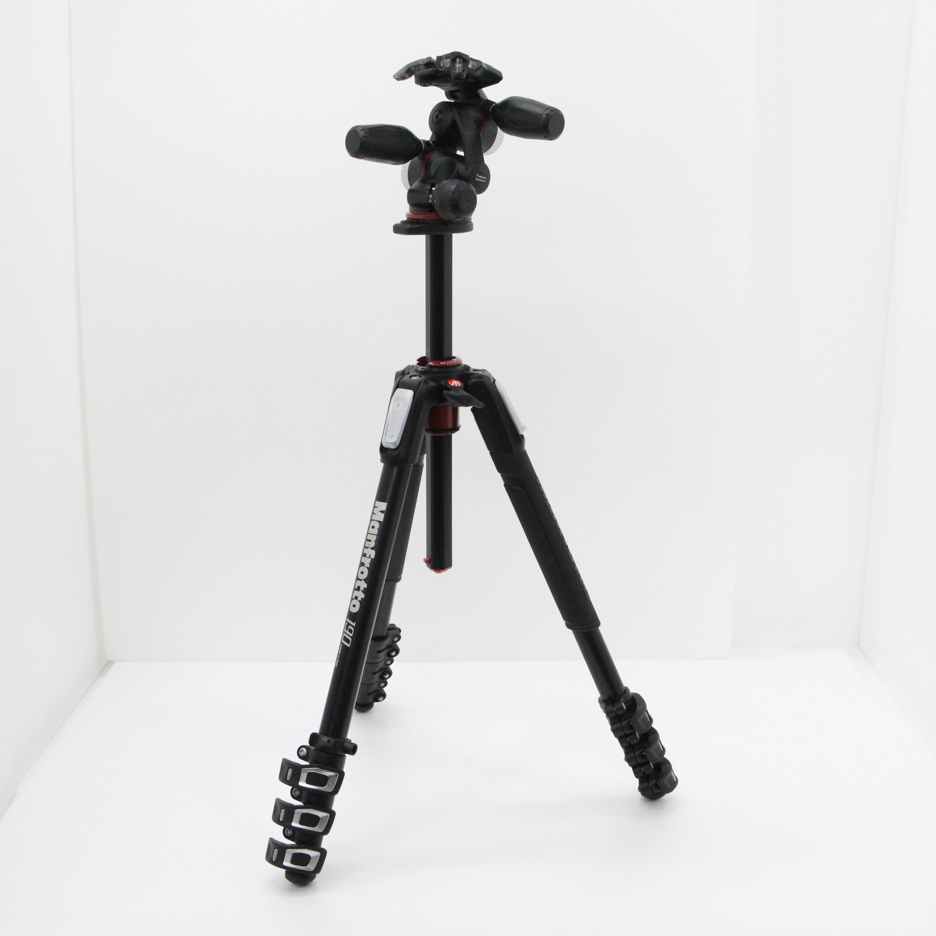 新品同様 カメラ Manfrotto 055プロアルミニウム三脚3段+Q2付きボール