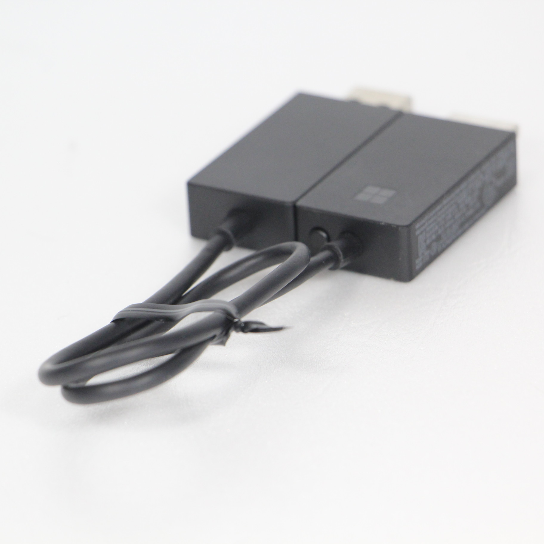 中古】ワイヤレスディスプレイアダプター P3Q-00009 [2133035693119