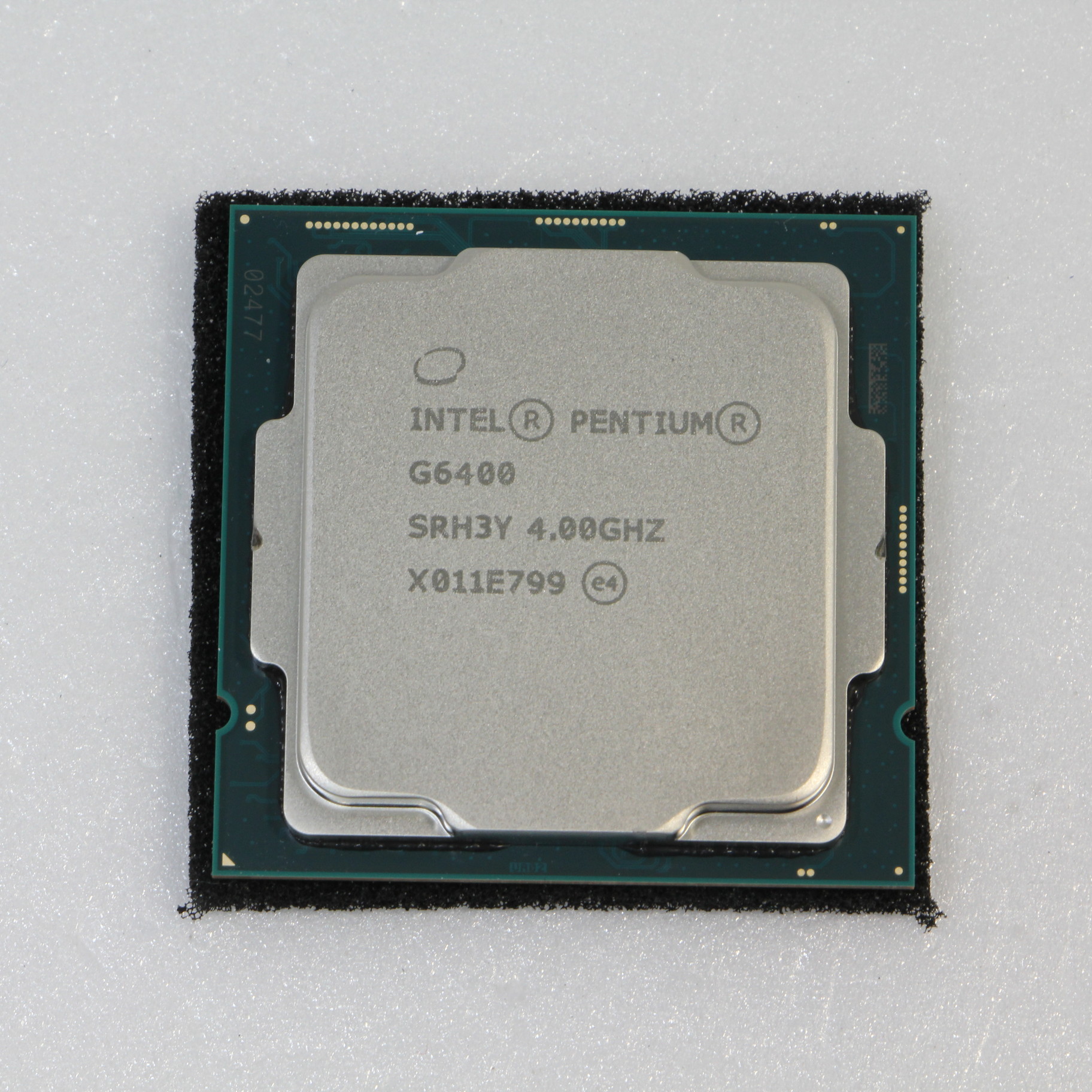 新品未開封　INTEL Pentium Gold G6400PCパーツ
