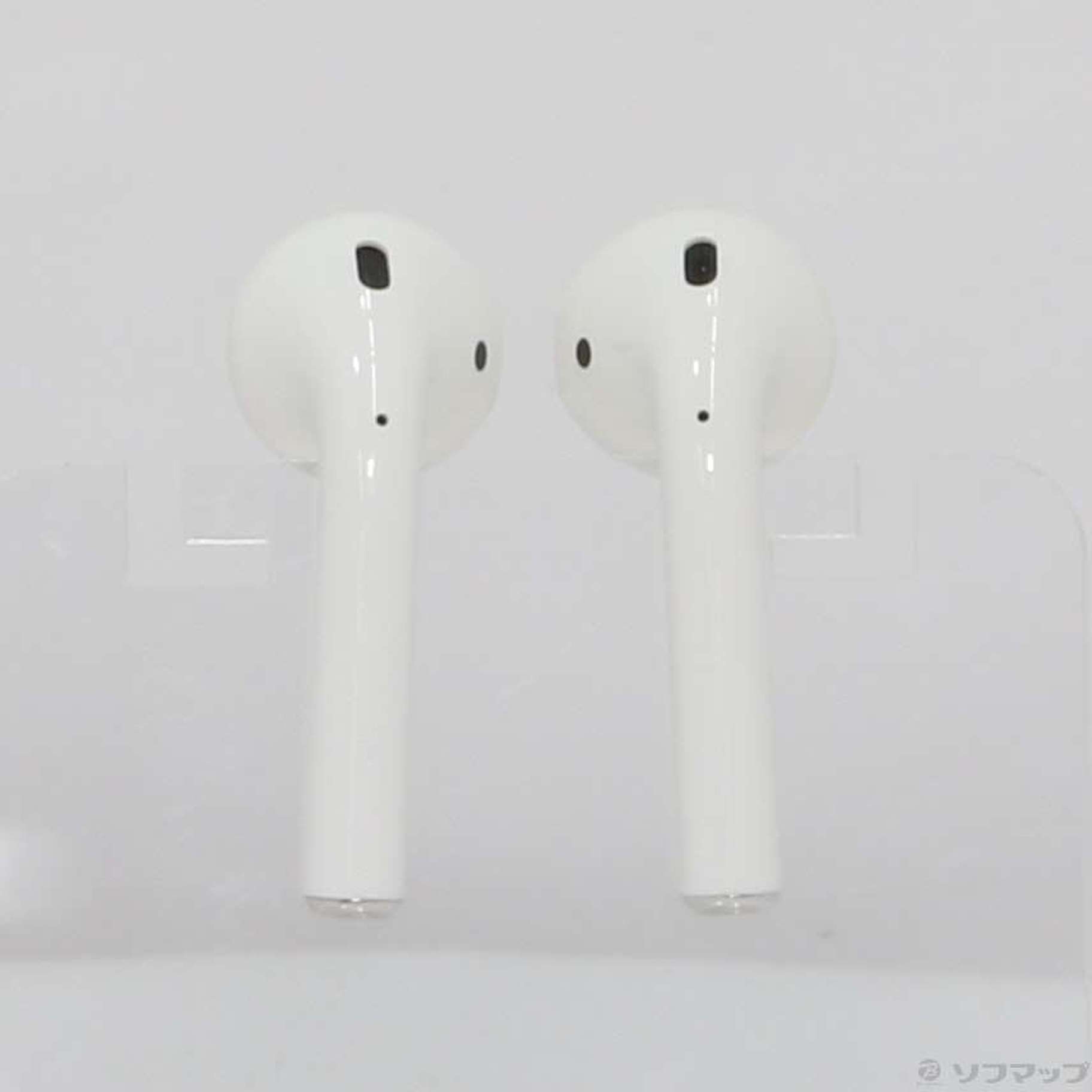 中古】AirPods 第2世代 with Charging Case MV7N2J／A [2133037202326