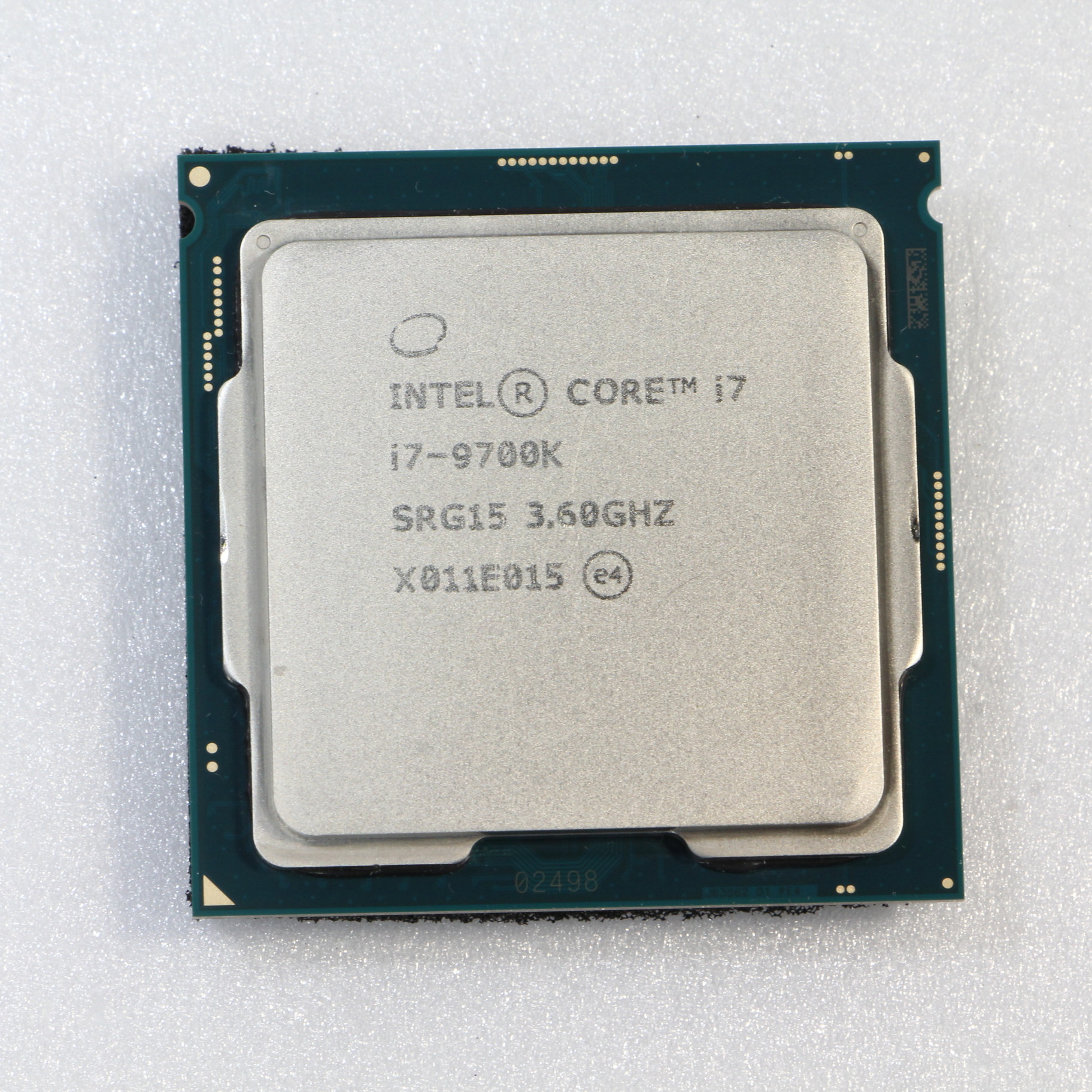 intel Core i7 9700k傷汚れ変色等有品 はnさん用