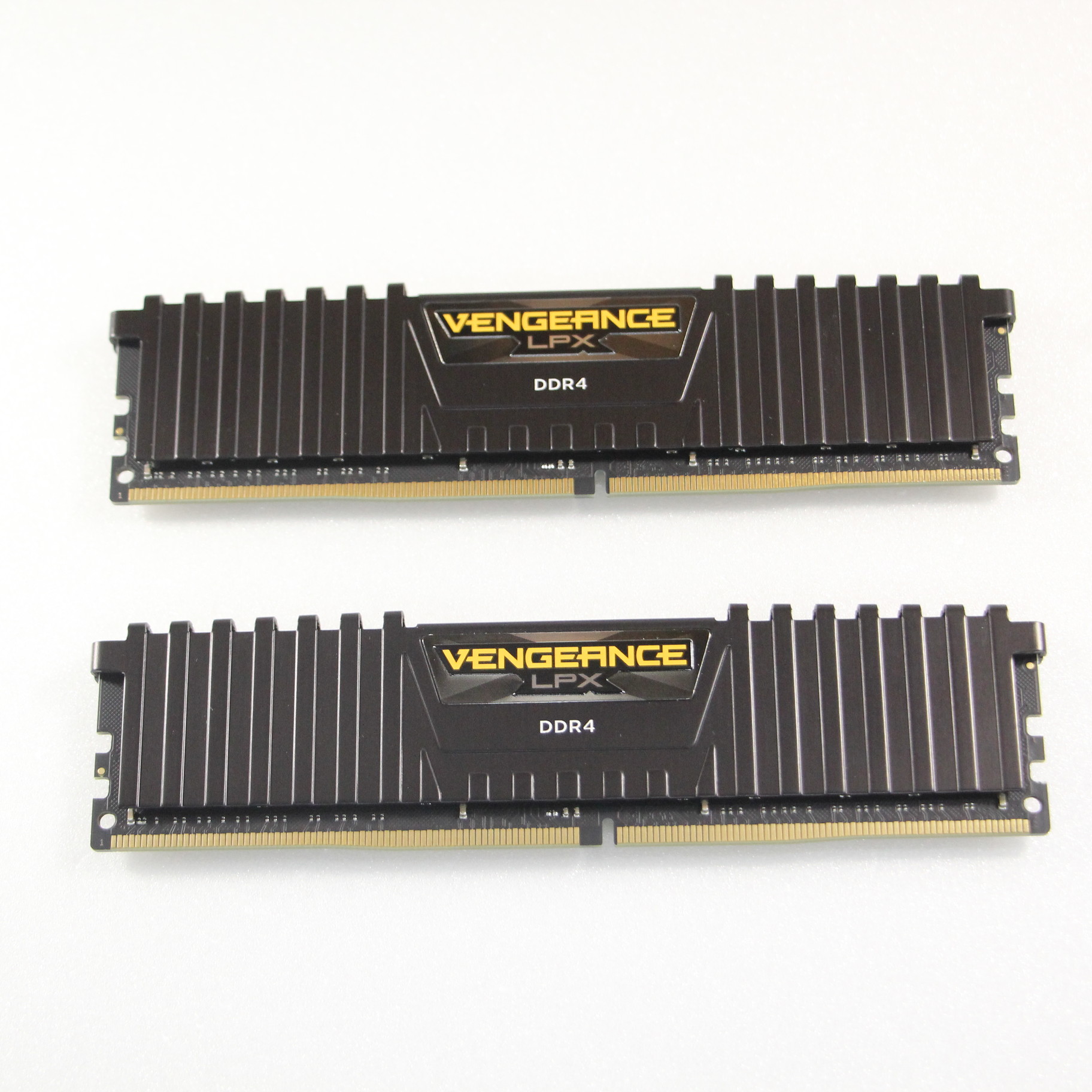 CORSAIR コルセア CMK32GX4M2E3200C16 DDR4 SDRAM 16GB×2枚組 DDR4-3200 VENGEANCE LPXシリーズ
