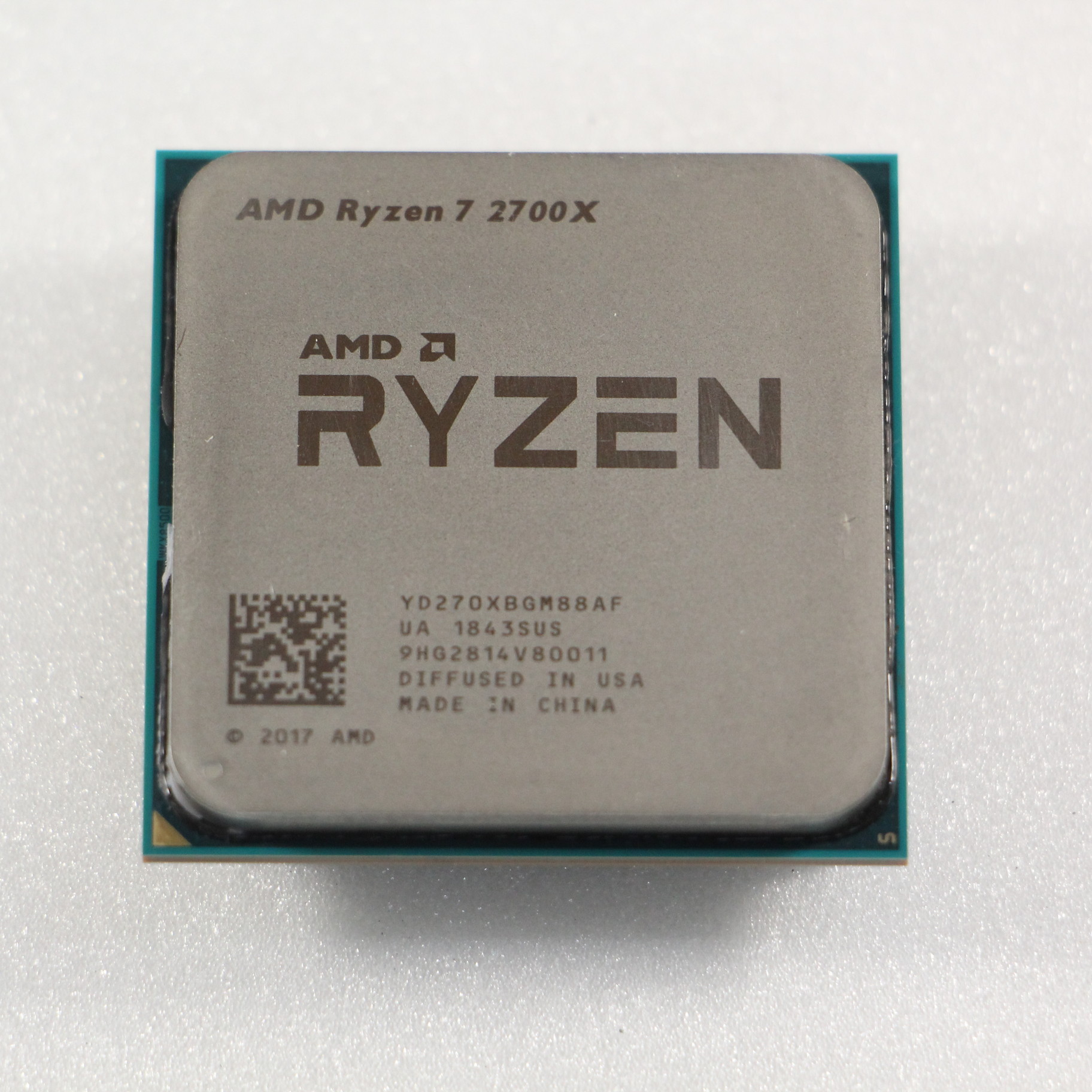 新品未開封 RYZEN 7 2700 AMD CPU 6コア12スレッド