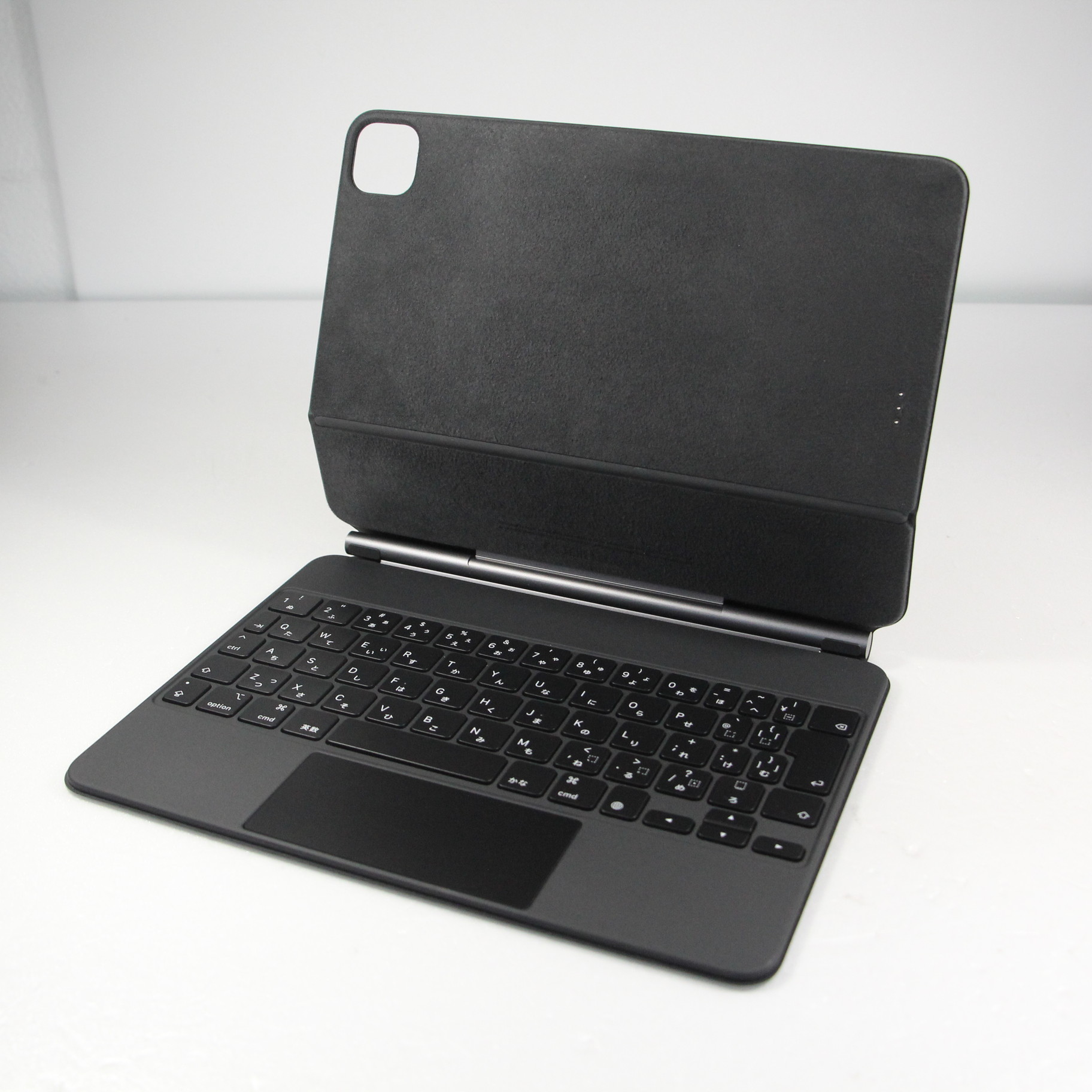 中古】11インチ iPad Pro 第2世代用 MagicKeyboard 日本語(JIS) MXQT2J