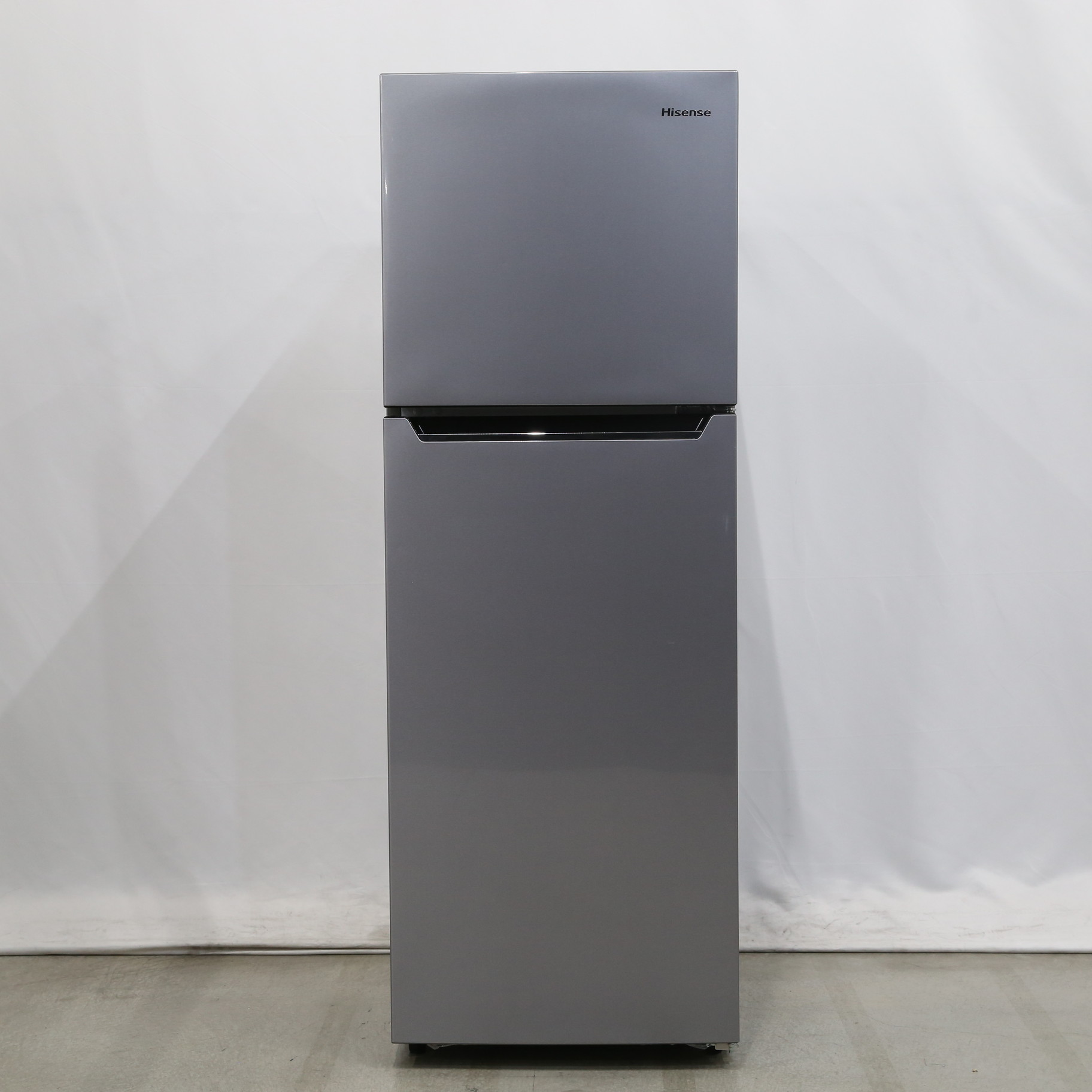 Hisense ２ドア 冷凍冷蔵庫 227L 2018年製 - 大阪府の家具