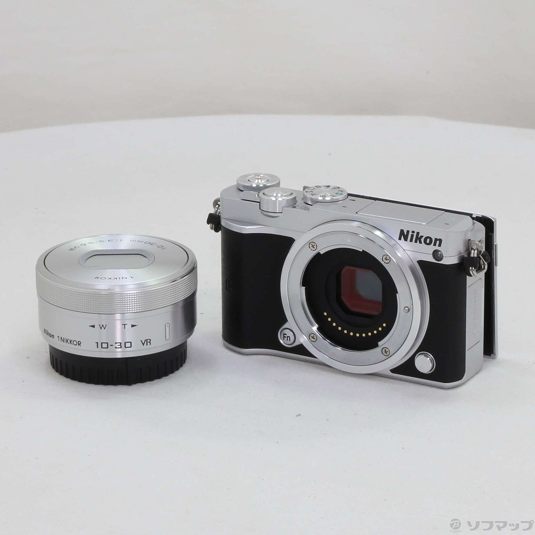 中古】Nikon 1 J5 標準パワーズームレンズキット (2081万画素