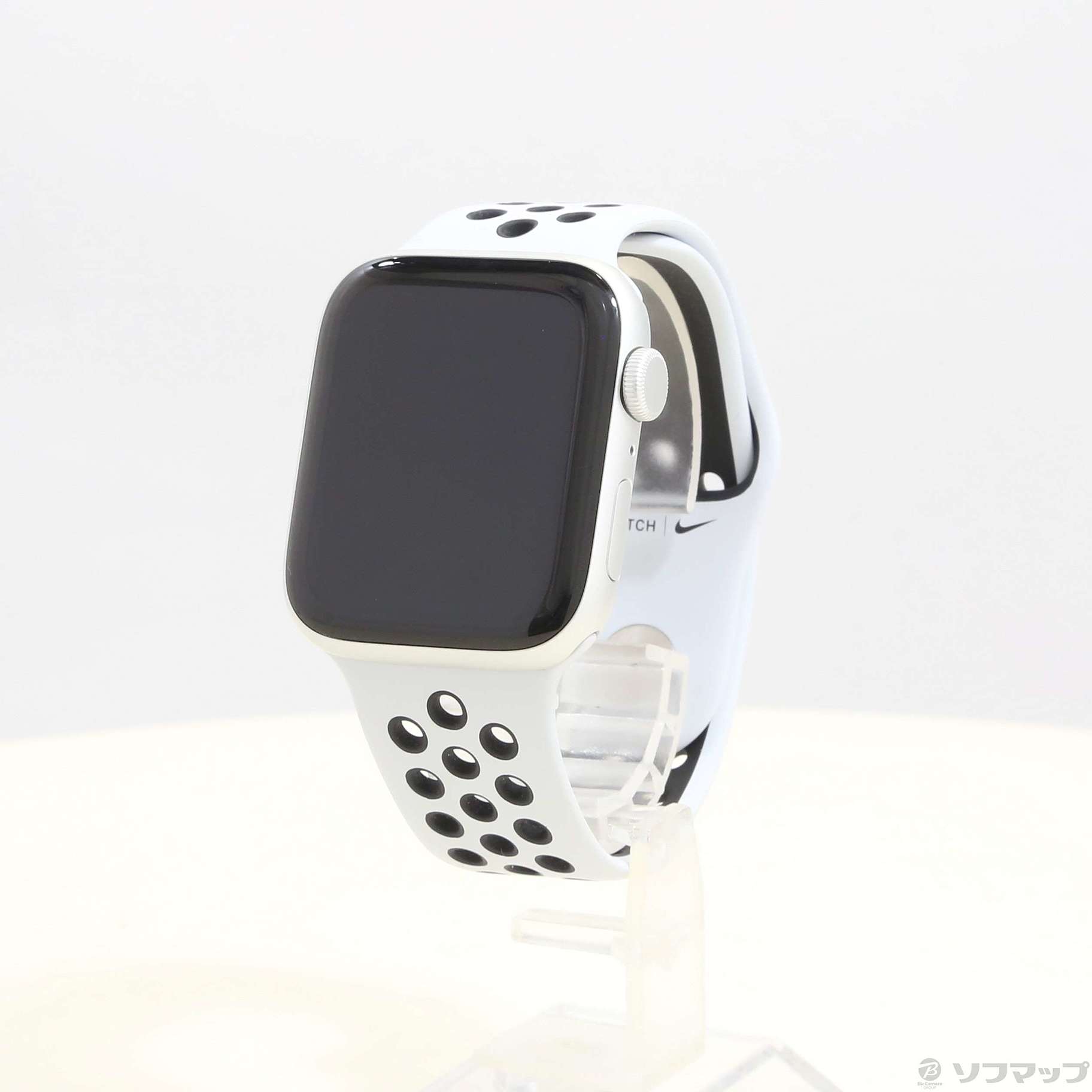 中古】Apple Watch SE Nike GPS 44mm シルバーアルミニウムケース ピュアプラチナム／ブラックNikeスポーツバンド  [2133039070626] - 法人専用リコレ！|ソフマップの法人専用中古通販サイト