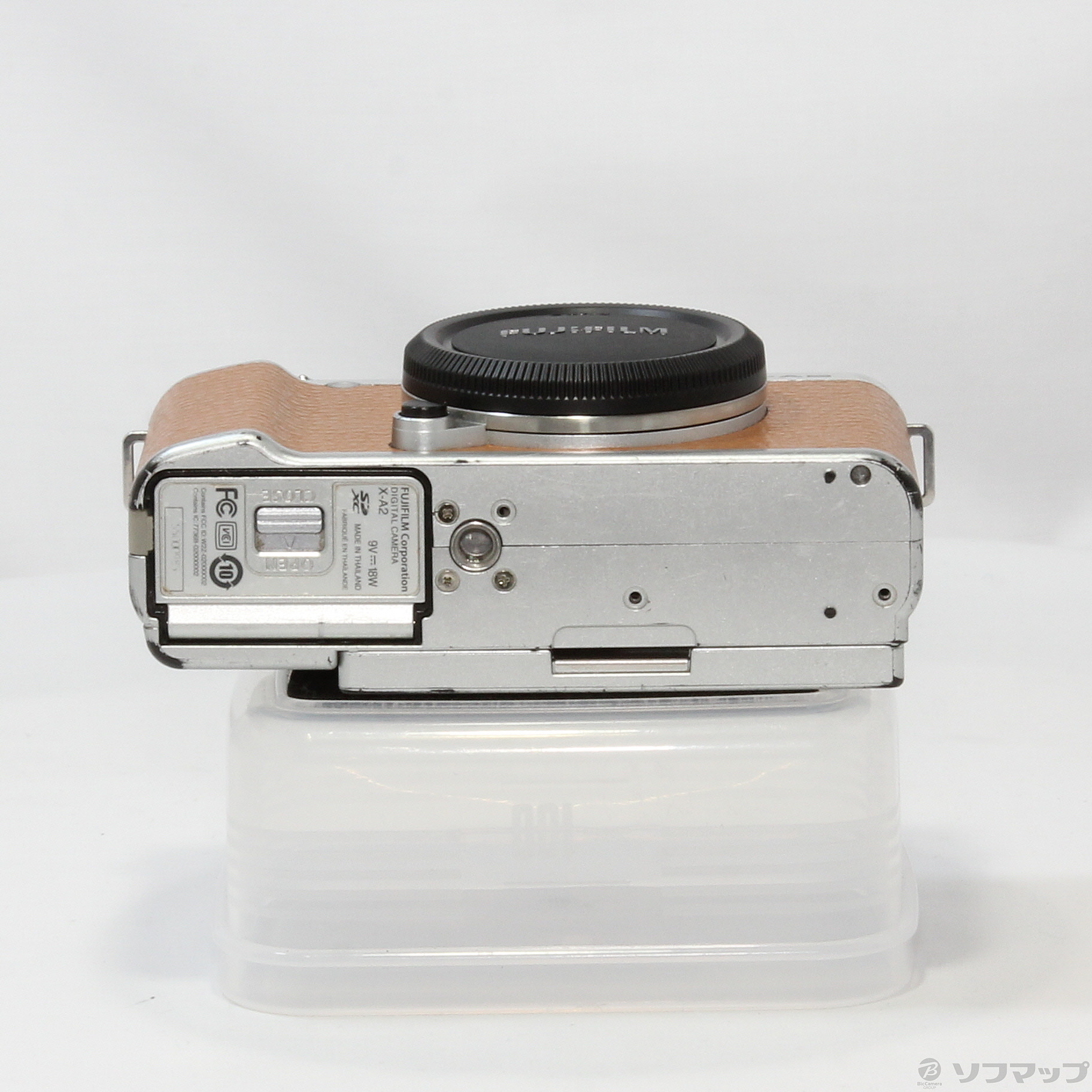 中古】FUJIFILM X-A2 ボディ BW ブラウン [2133039104260] - リコレ