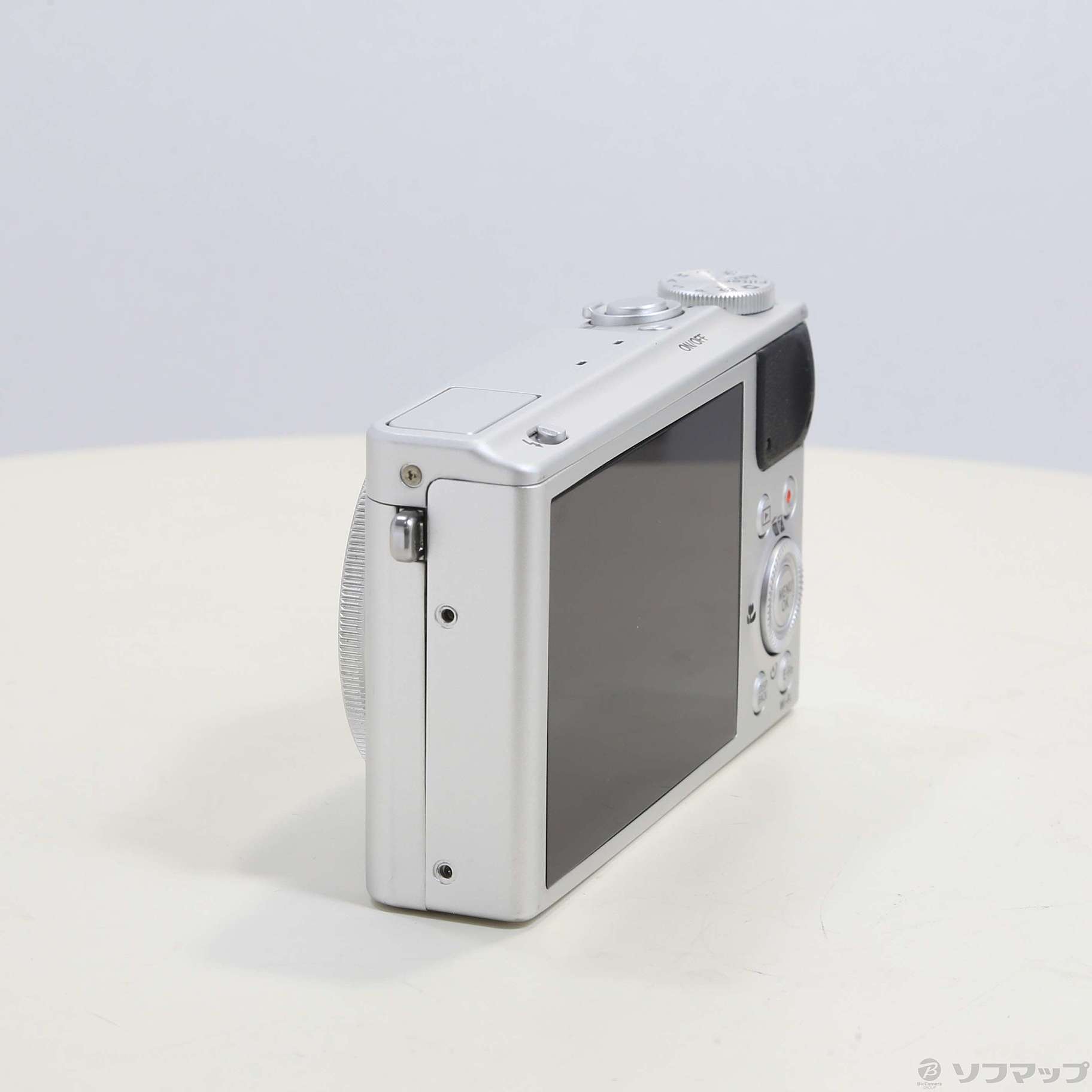 中古】FUJIFILM XQ1 (1200万画素／4倍／シルバー／SDXC) FX-XQ1S