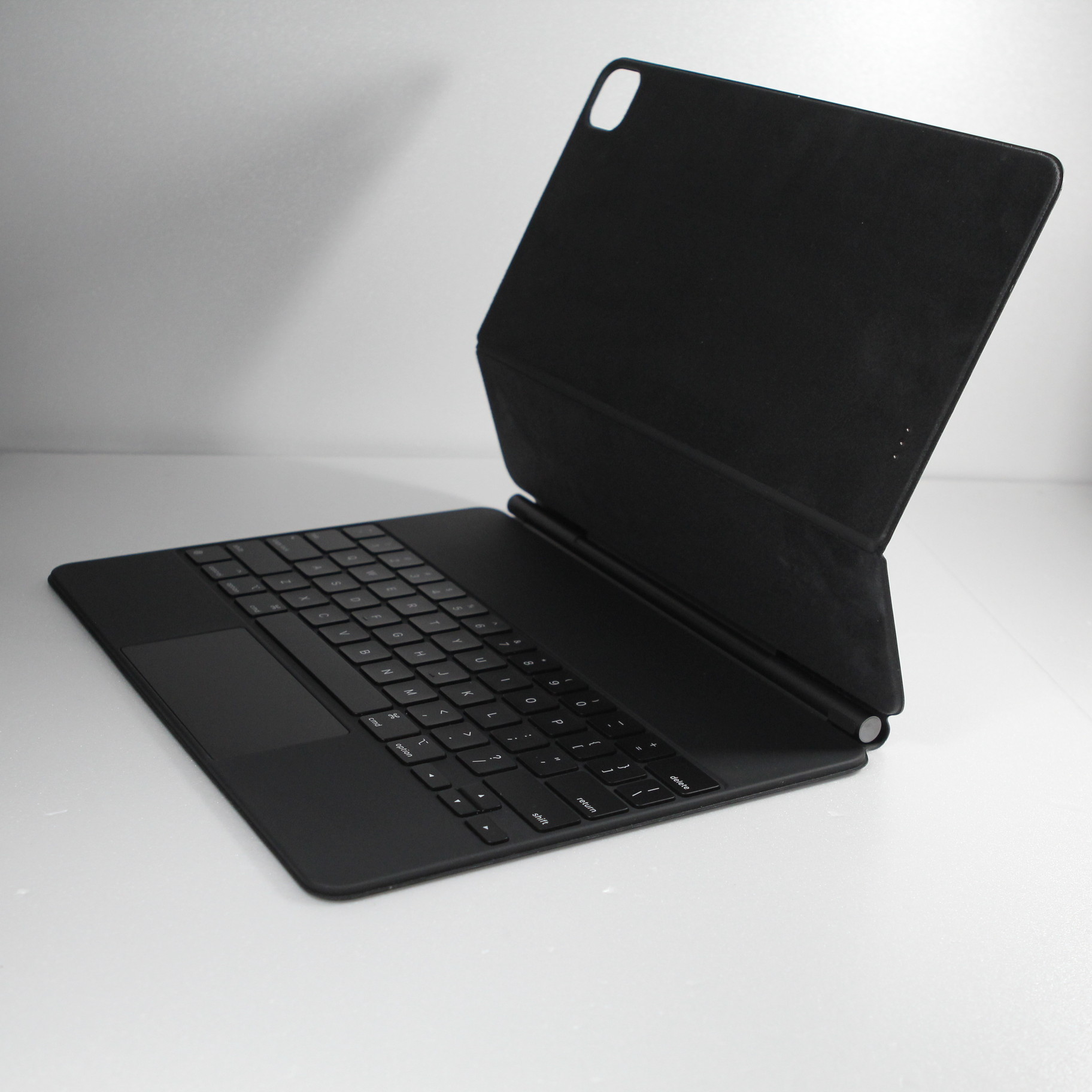 中古】12.9インチiPad Pro (第5世代)用 Magic Keyboard 英語 ブラック