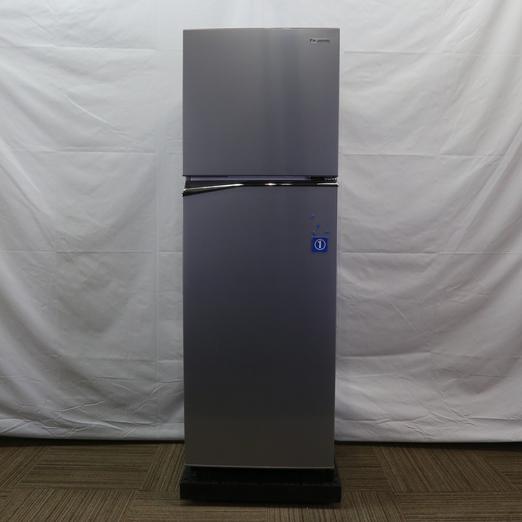 中古】〔展示品〕 冷蔵庫 シンプル2 ドアタイプ シャイニーシルバー NR 
