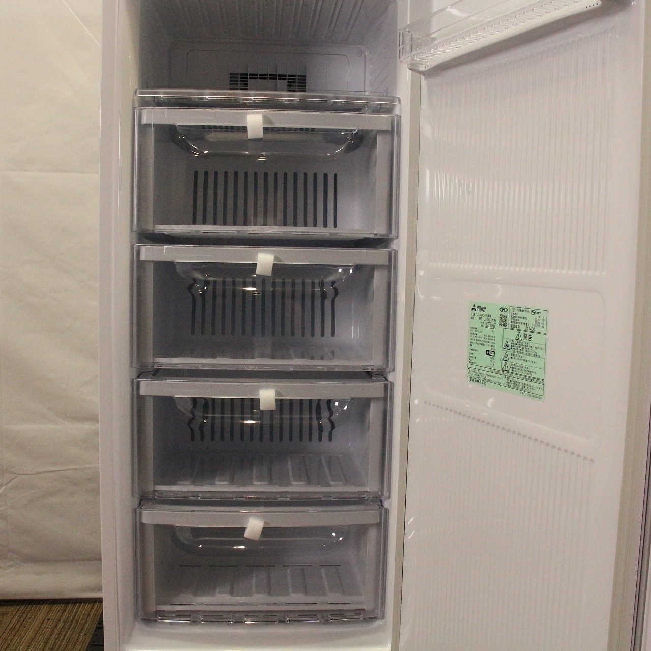 中古】〔展示品〕 ファン式冷凍庫 Uシリーズ ホワイト MF-U12G-W ［1